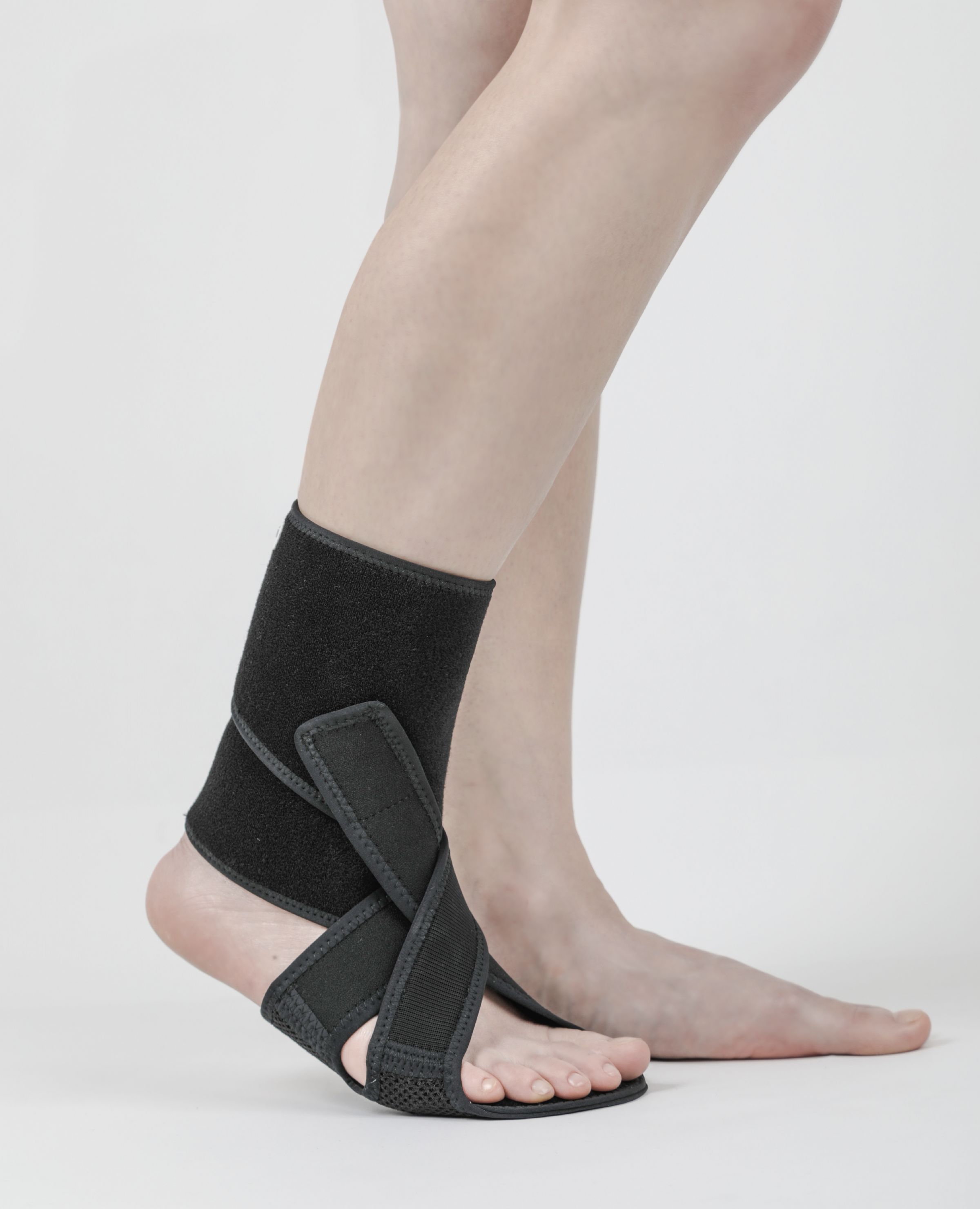 Drop Foot Brace by Neofect
