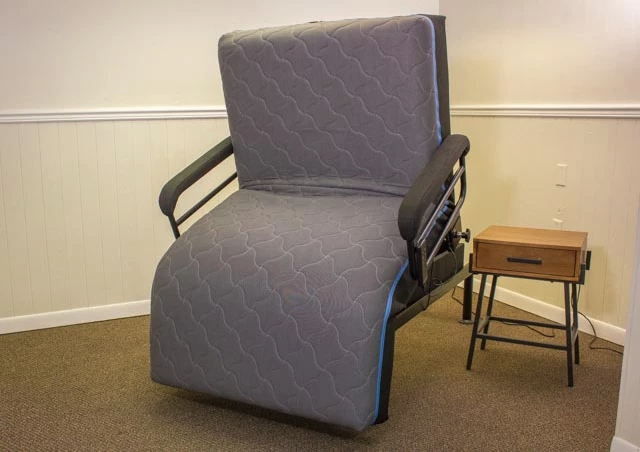 https://www.rehabmart.com/imagesfromrd/envyy-fixed-height-sit-to-stand-bed.png