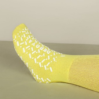 deroyal%20double-sided%20fall%20prevention%20slippers.jpg&newwidth=340&height=340