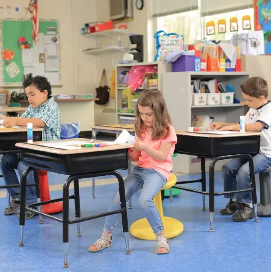 How a Wobble Chair Enhances Focus for Active Sitters