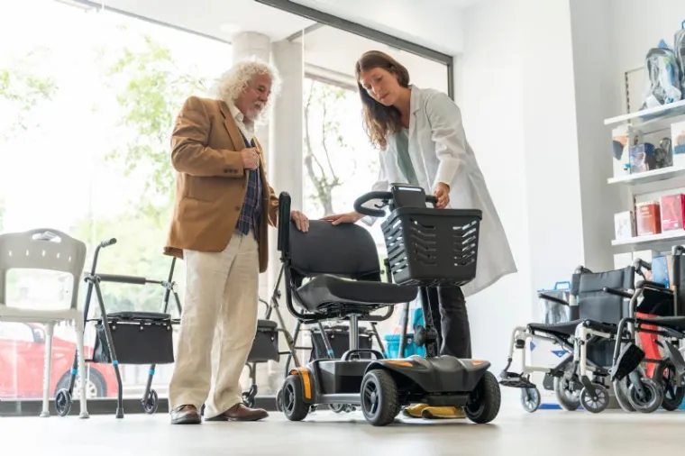 Lightweight Mobility Scooter or Standard Scooter: A Comparative Review