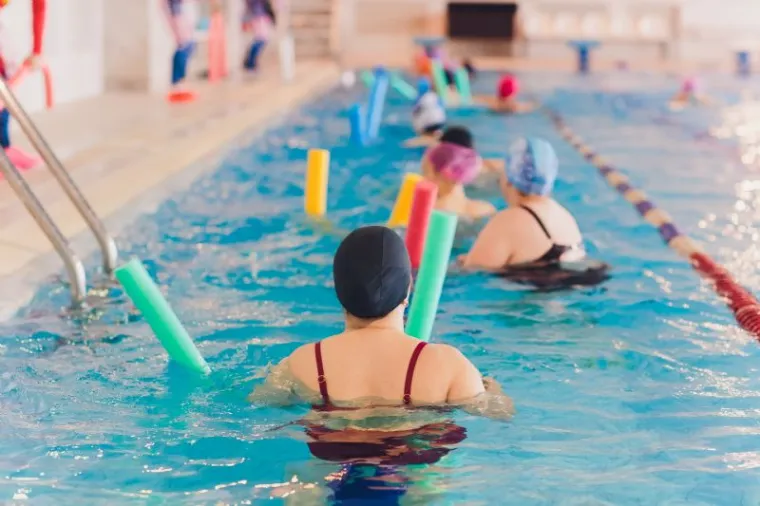 How to Choose the Best Pool Exercise Equipment for Seniors