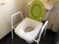 How to Choose a Raised Toilet Seat