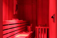 What Is the Difference Between Red Light Therapy and an Infrared Sauna?
