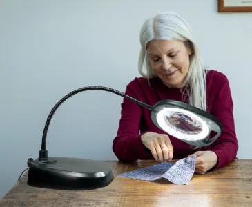 Daylight 5 in. LED  Mag Light Floor/Table Magnifying Lamp with Flexible Gooseneck