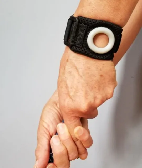 Bullseye Brace Wrist Band with Reinforced Ulnar Support