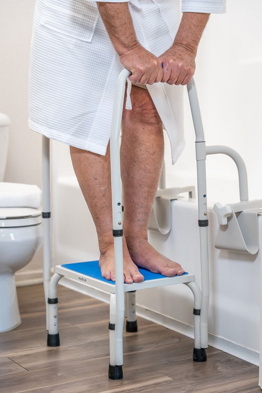 Step 2 Tub Bathtub Safety Step with Rail