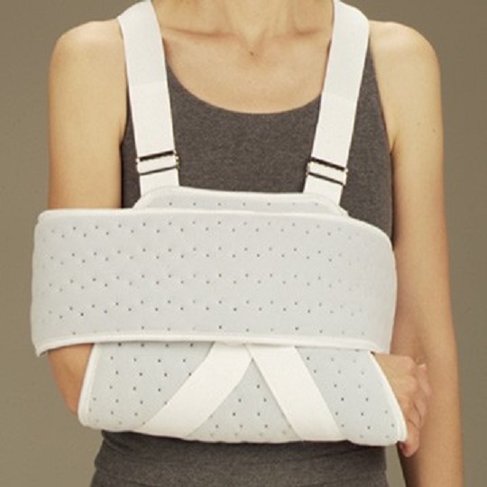 DeRoyal Foam Shoulder Sling and Swathe Immobilizer