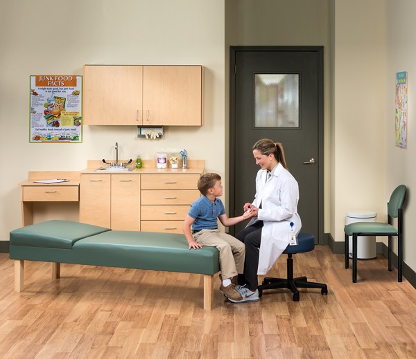 Clinton Ready Room School Nurse Full Furniture Set