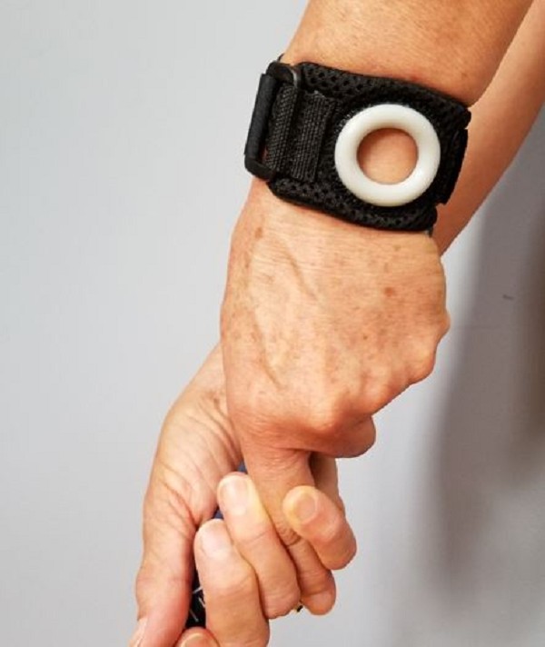 Bullseye Brace Wrist Band with Reinforced Ulnar Support