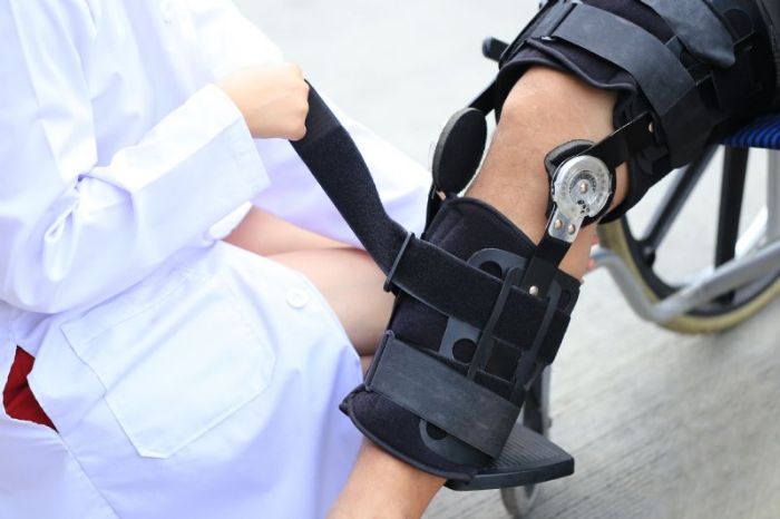 Top 5 Best Knee Immobilizer Braces - [Updated for 2021]