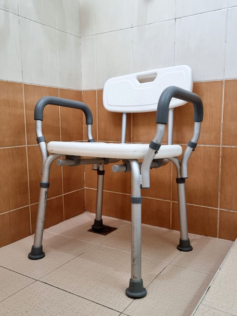 bariatric-shower-chair
