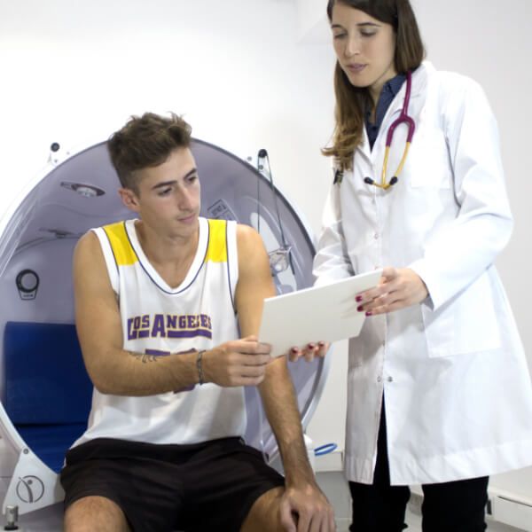 Los Angeles Athlete reading the benefits of a hyperbaric chamber in sports performance