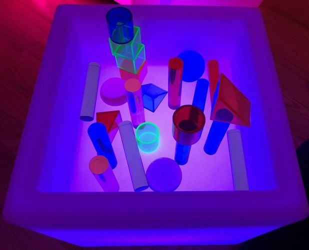 water-and-sand-play-light-cube-for-sensory-and-motor-development