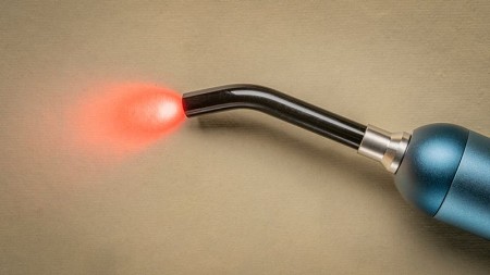red-light-therapy-cold-sore-wand