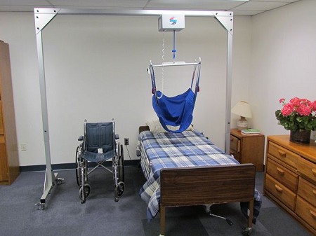 traxx-titan-500-patient-lift-system